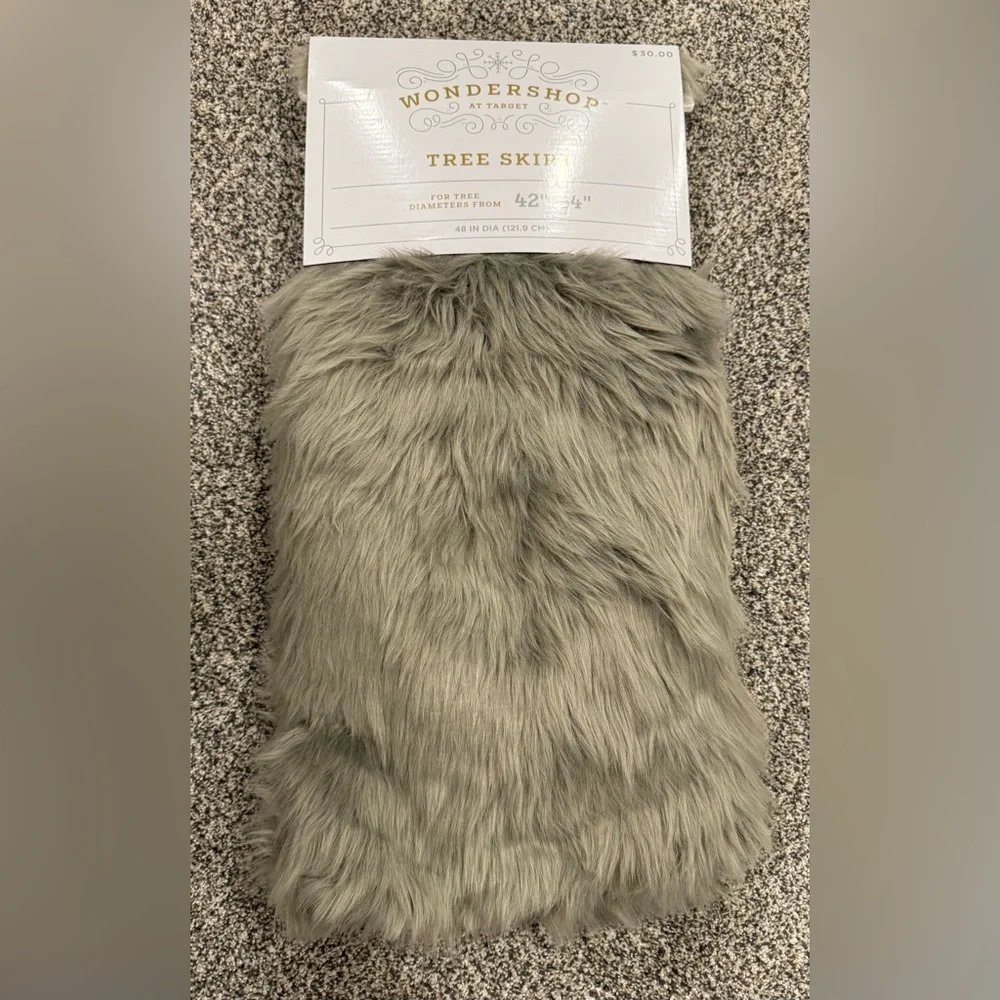 Wondershop Silver Gray Faux Fur Christmas Elegant Holiday Tree Skirt